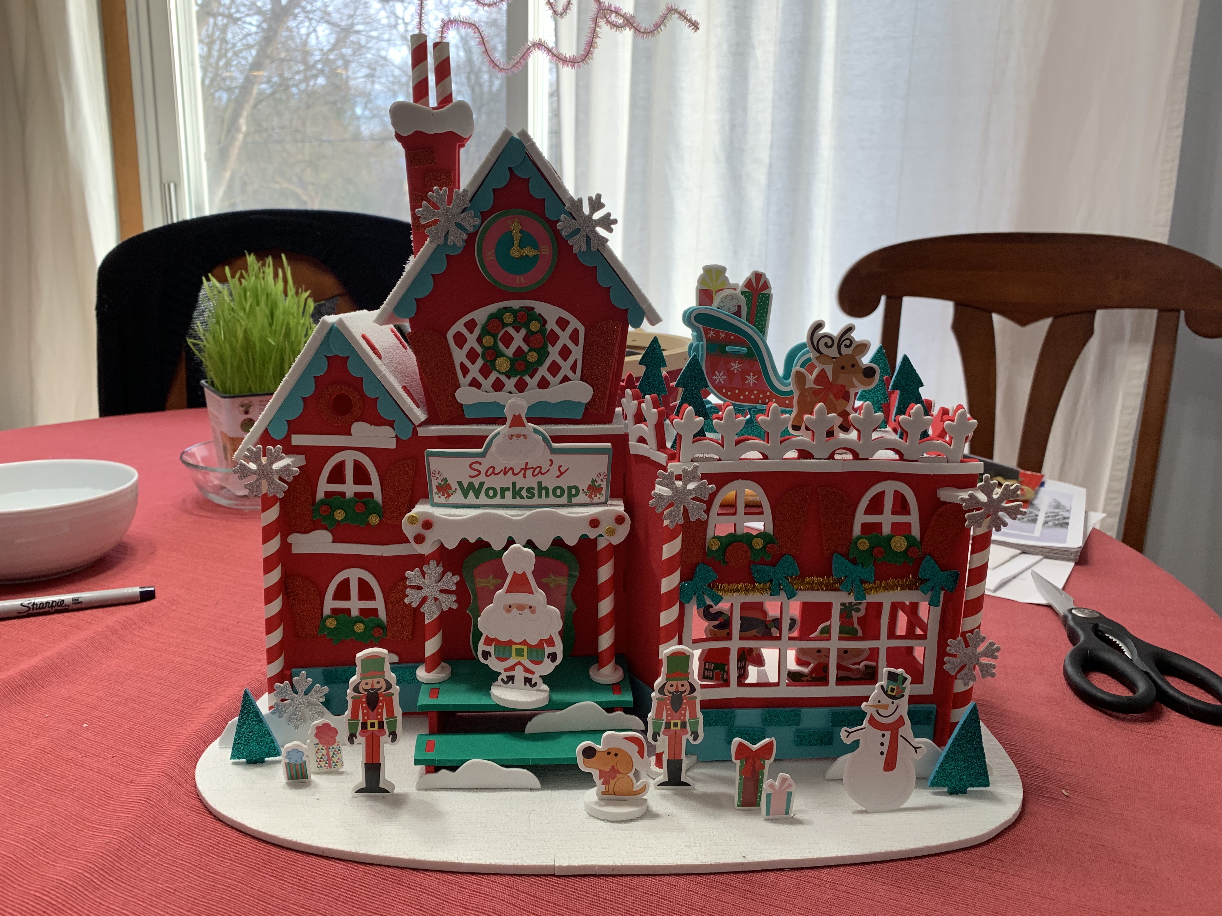 Santa's Workshop Gingerbread House Kit